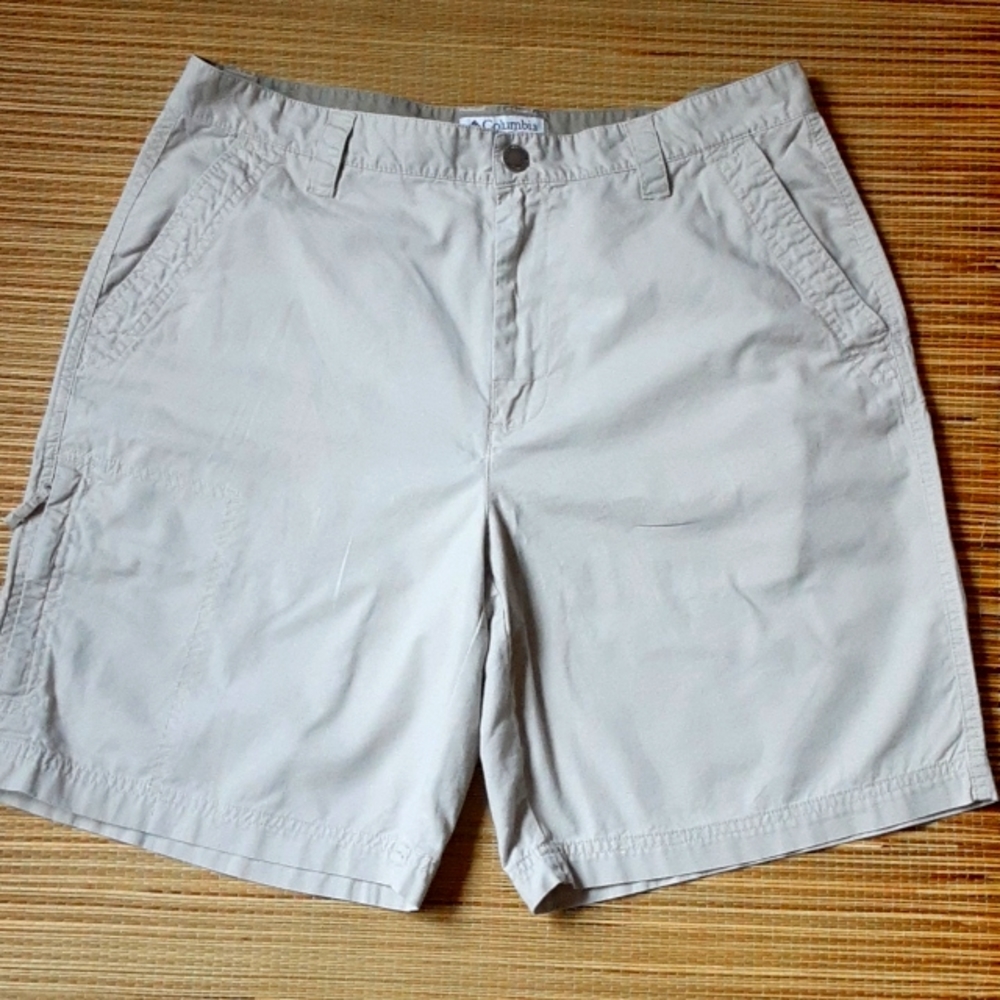 Columbia 34" Sportswear Company Mens  9" Inseam